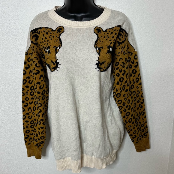 Fun print jaguar tunic sweater - Picture 1 of 2
